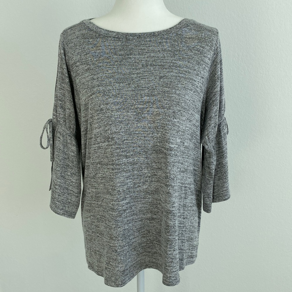Women’s Size Medium Gray Knit LOFT 3/4 Length Sleeve Casual Top Bell Sleeves